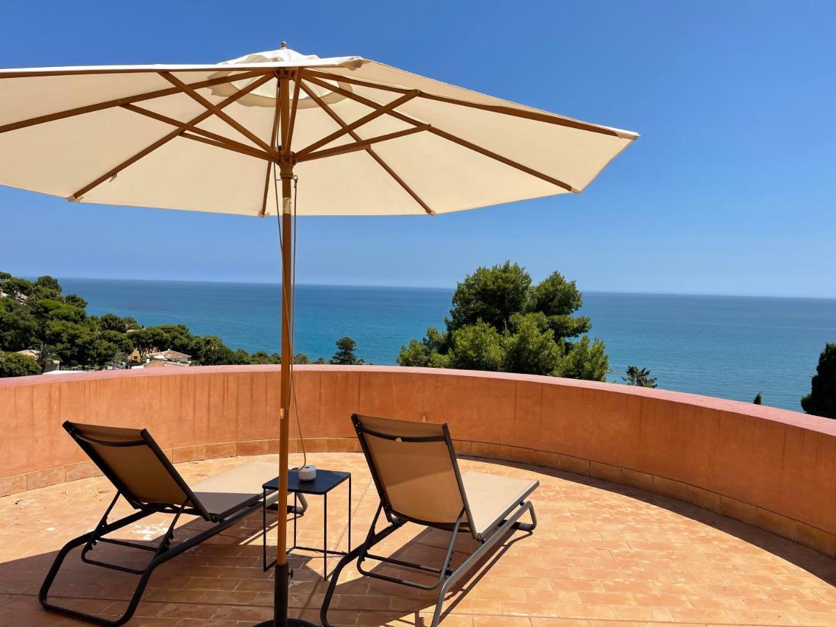 Soho Boutique Castillo De Santa Catalina - Adults Recommended مالقة المظهر الخارجي الصورة A patio umbrella