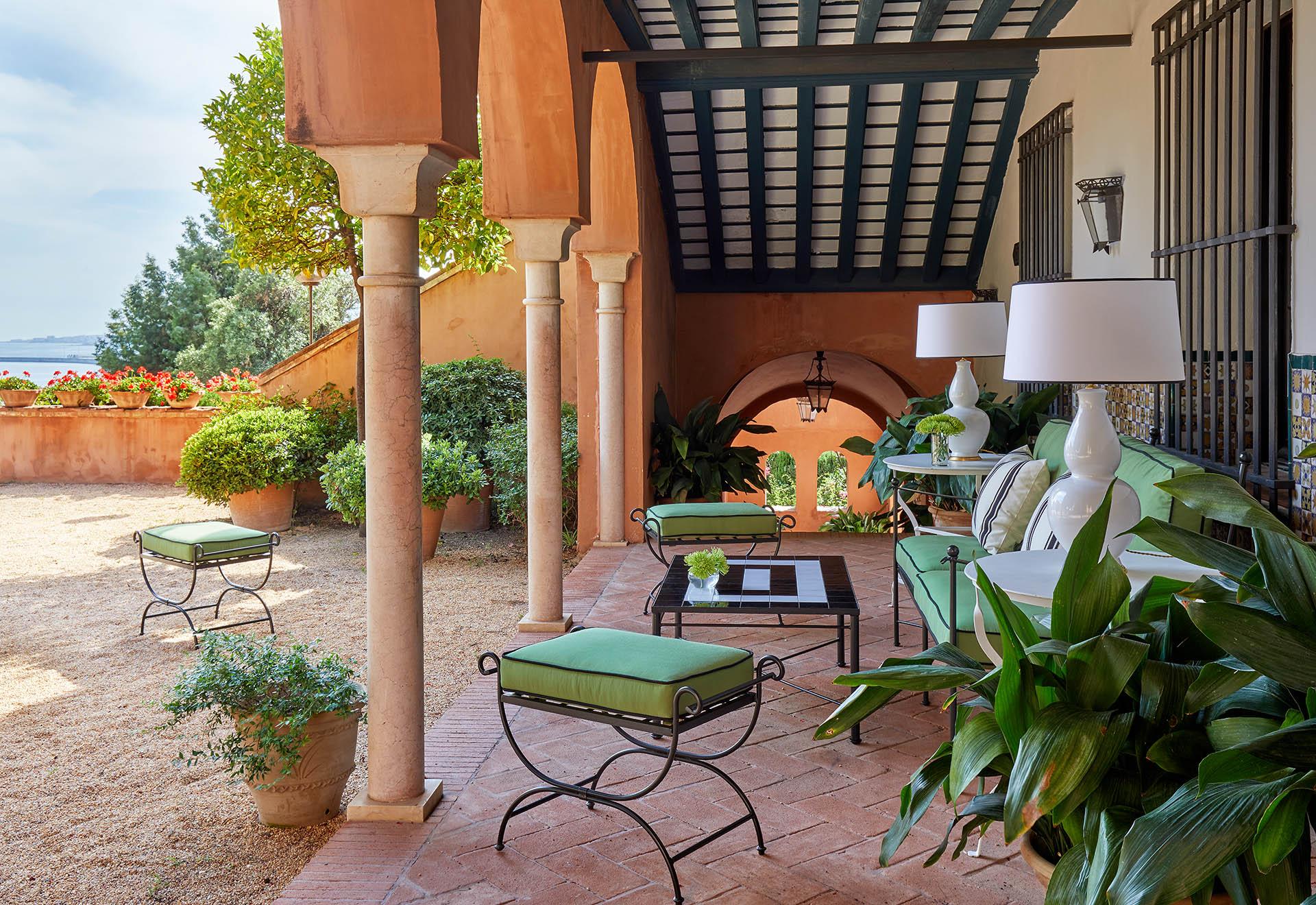 Soho Boutique Castillo De Santa Catalina - Adults Recommended مالقة المظهر الخارجي الصورة The patio at the Royal Palm Hotel